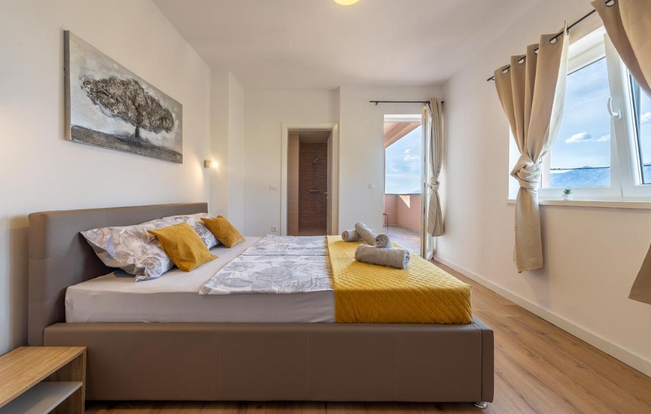 Private House Villa Velebita Razanac Bagian luar foto